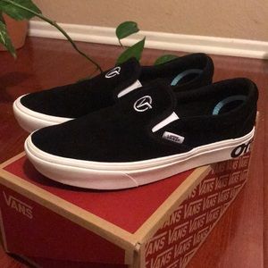 Vans Comfy Cush slip ons